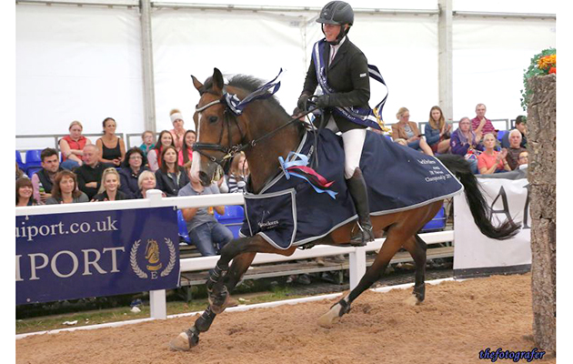 Emma Slater Kings of Leon Tacklocker 1.0m Novice PRES2569