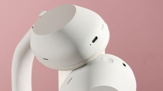 Sony WH-1000XM6 earcups