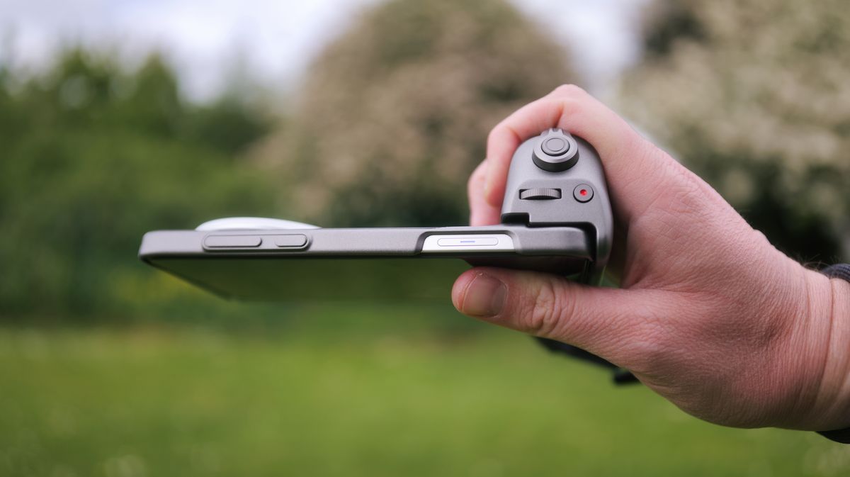 The Vivo X200 Ultra being tested