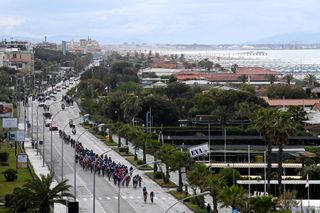 CAMAIORE ITALY MAY 17 A general view of the peloton passing in front of the Lido di Camaiore beach prior to the 106th Giro dItalia 2023 Stage 11 a 219km stage from Camaiore to Tortona UCIWT on May 17 2023 in Camaiore Italy Photo by Tim de WaeleGetty Images