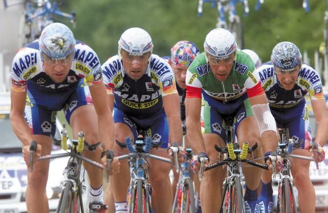 Mapei-QuickStep in the 2001 Tour TTT, a 67km beast of a stage.