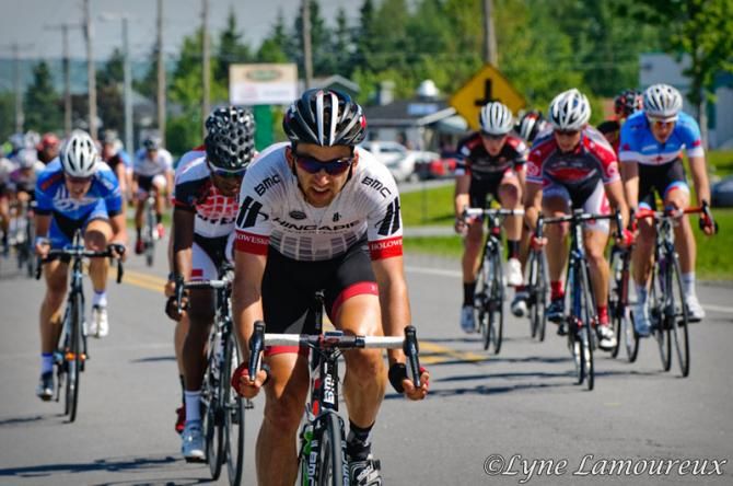 Joe Lewis (Hincapie) gets the first sprint