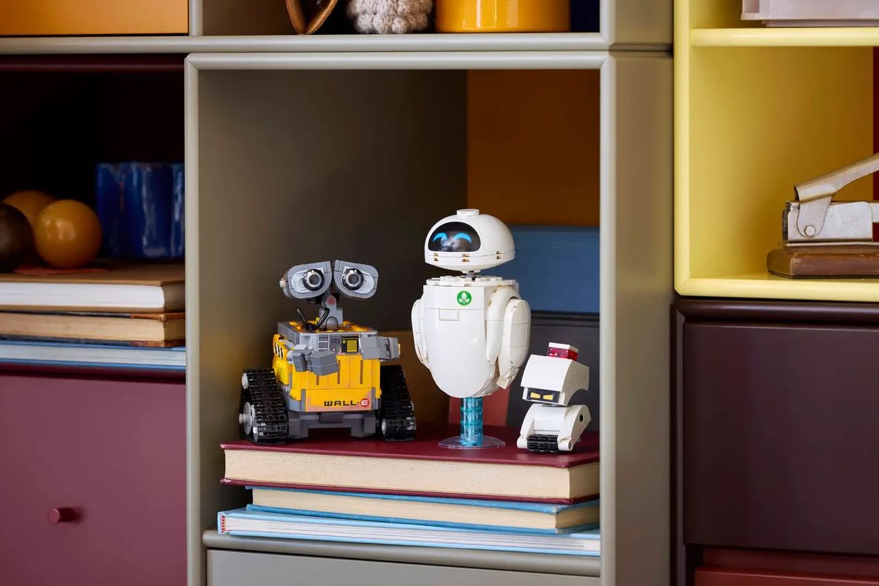 LEGO WALL-E and Eve set from a variety of different angles