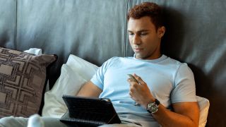 Blake Griffin (Austin Scott) relaxes in Clipped