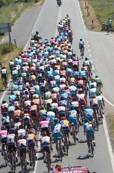 Heading towards Bosa in stage 2.