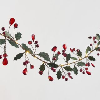 Lit Rustic Holly Berry Garland