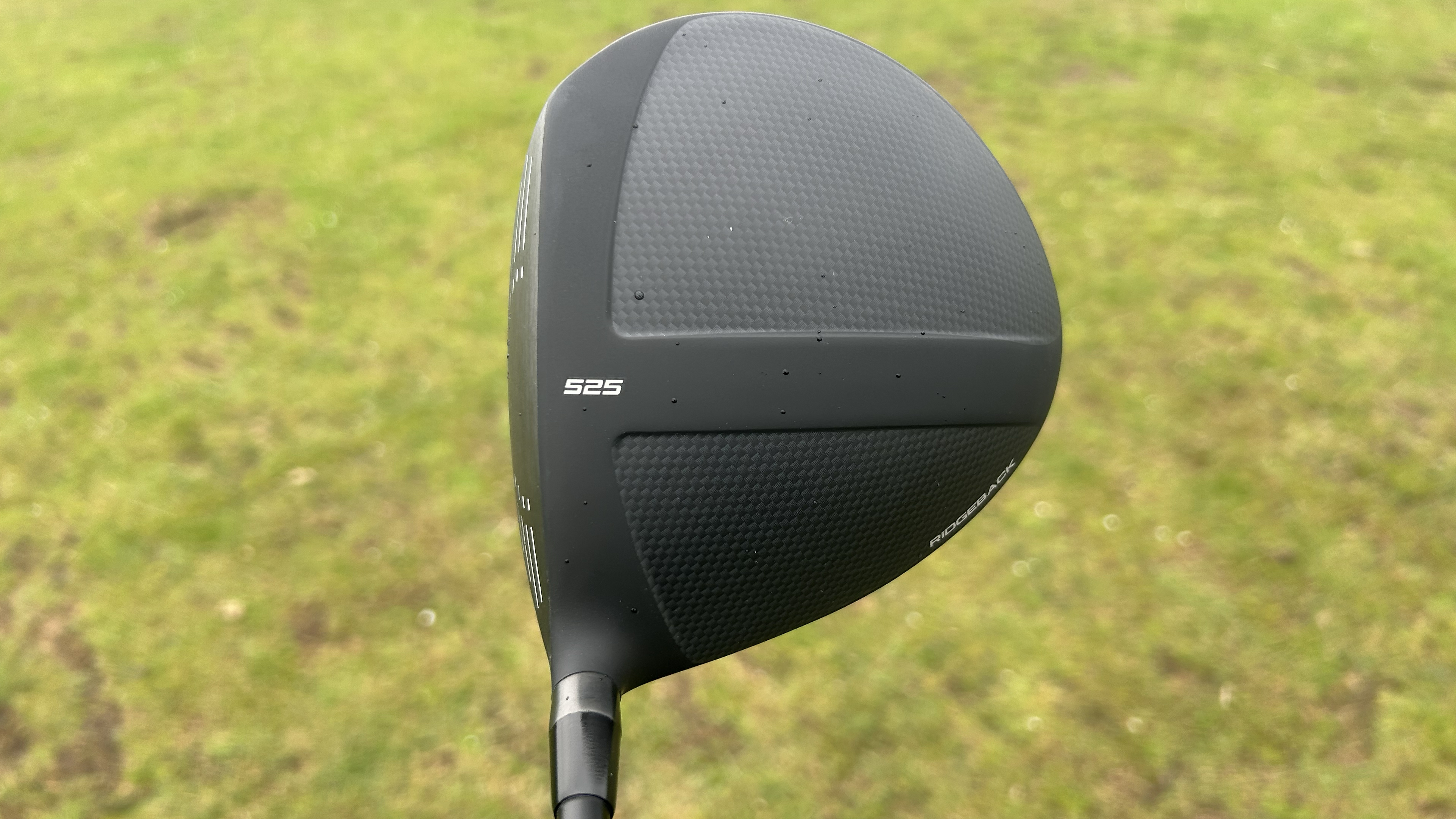 Photo of the Tour Edge Hot Launch E525 Driver from the crown