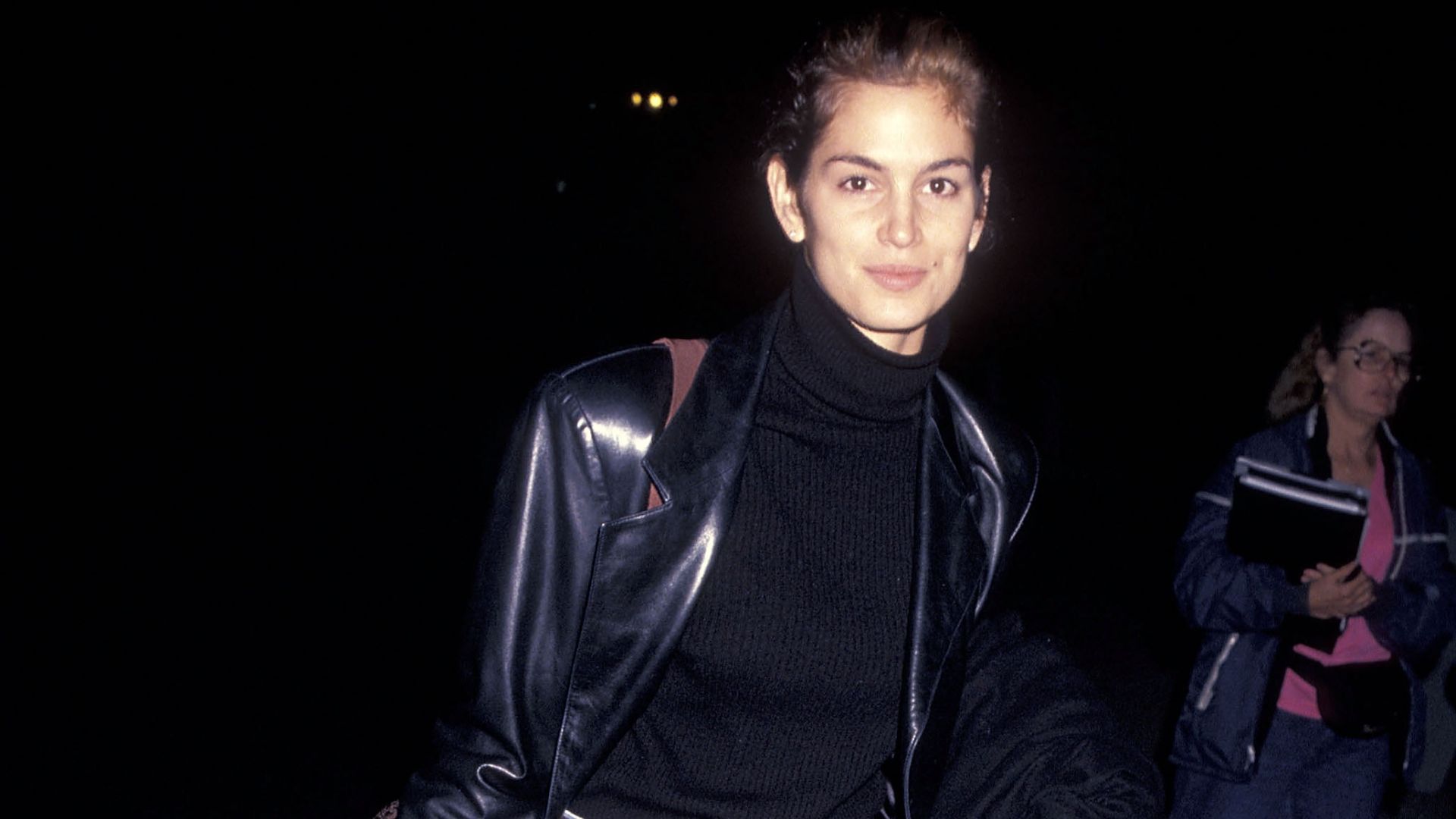 Cindy Crawford airport style