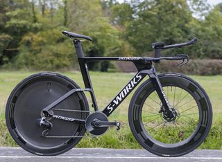 Image shows Specialized Shiv time trial bike for increasing cycling speed