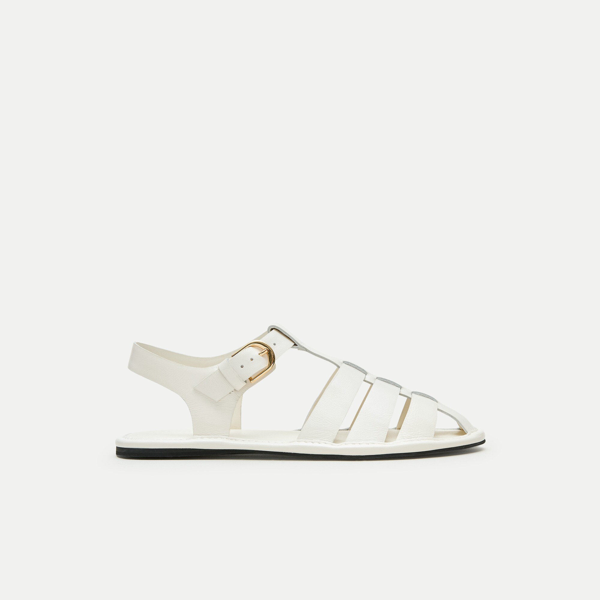 Fisherman Sandals in Crinkle Leather