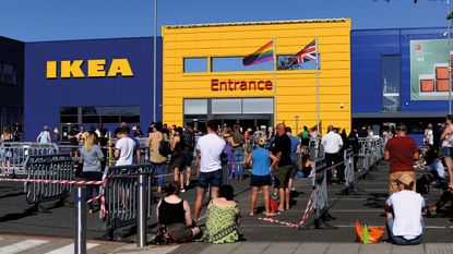 Queue outside Ikea © Michael Regan/Getty Images