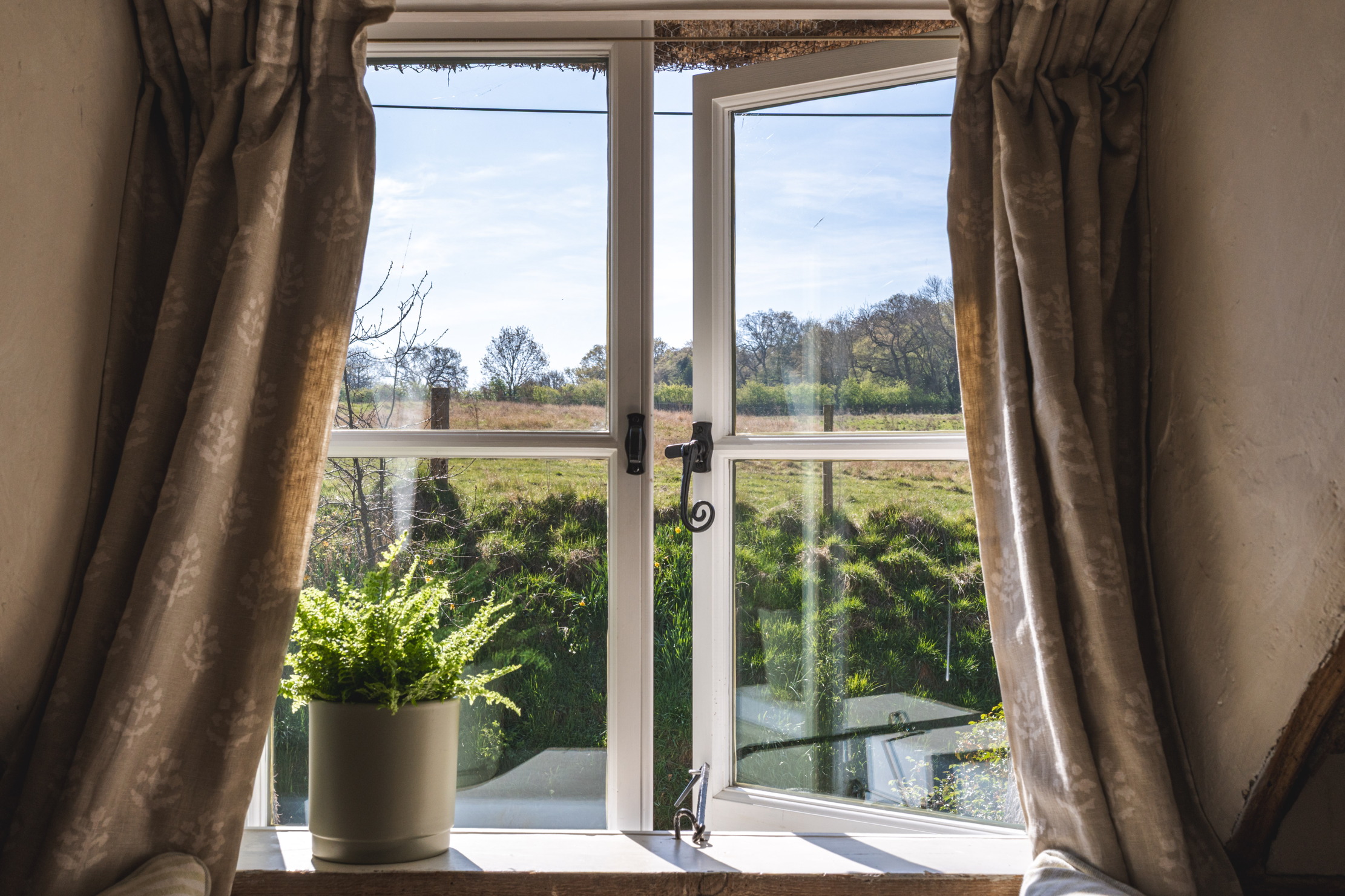Images of Vine Cottage in Essex