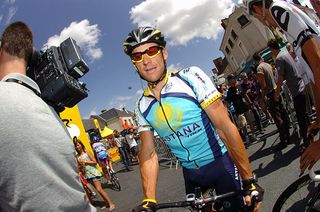 Lance Armstrong (Astana) gets ready to start stage 11.