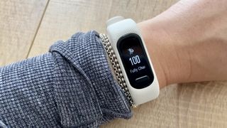 Garmin vivosmart vs fitbit best sale