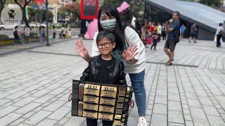 mini-Jensen Huang Halloween costume