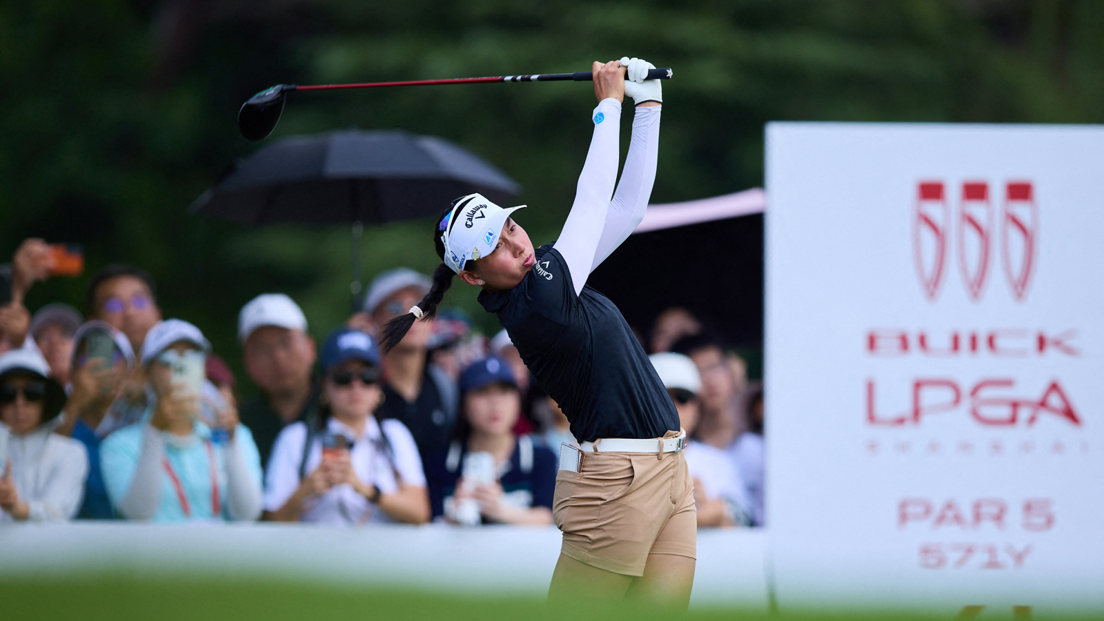 Jeeno Thitikul hits a driver off the tee