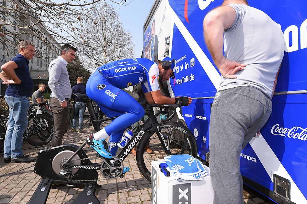 Fernando Gaviria (Quick-Step Floors) tests out an injury suffered in a training crash.