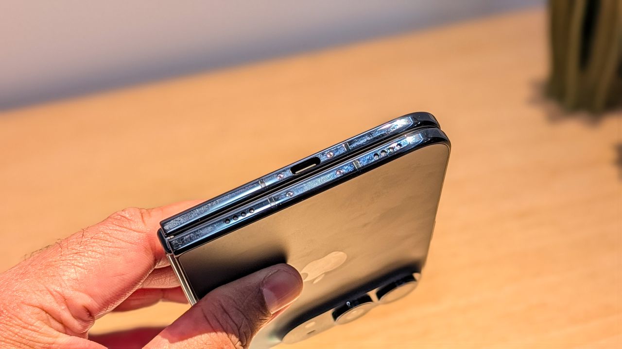 Apple iPhone Duo hands-on testing at Android Central
