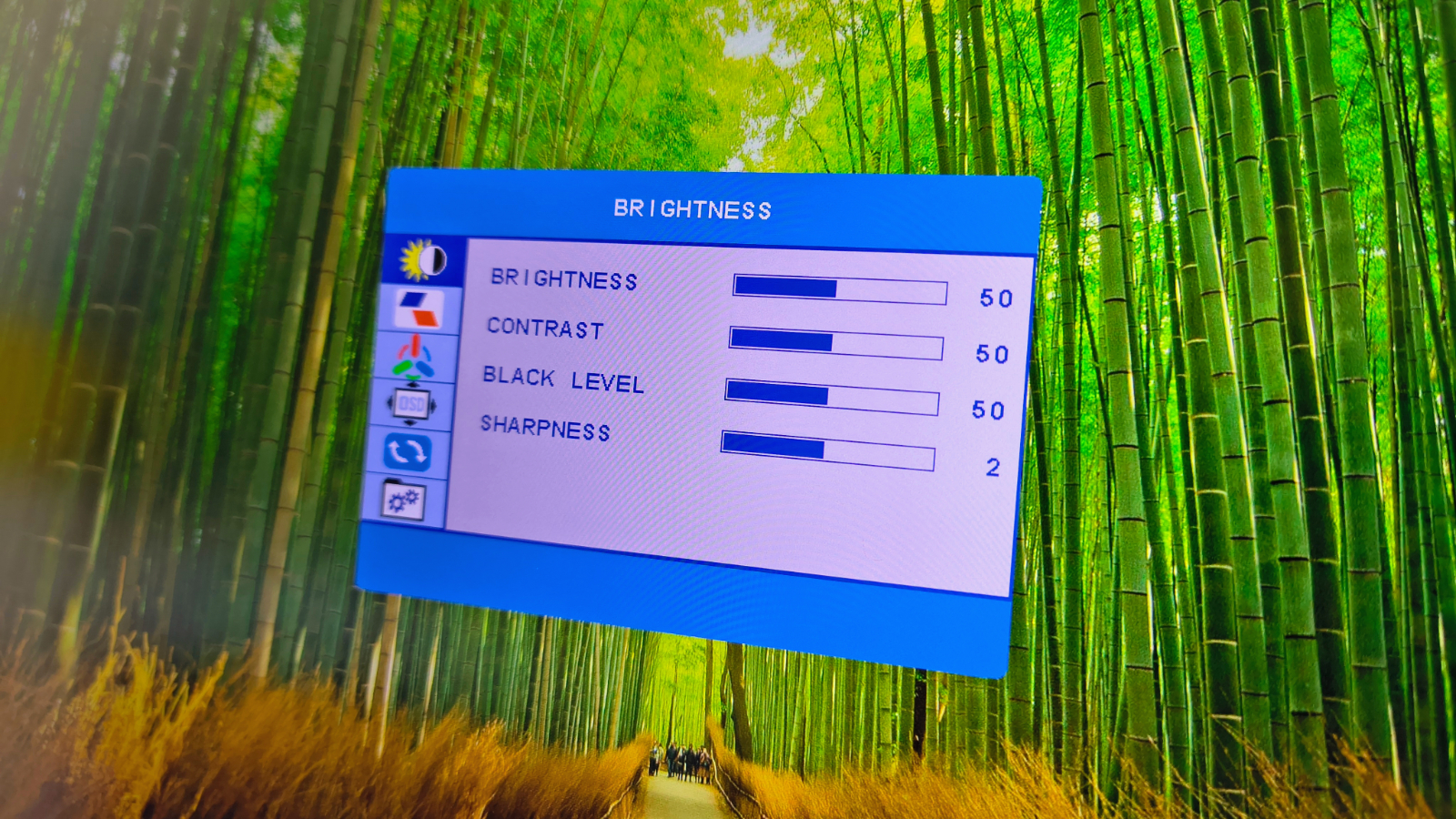 QQH Z12-4 Portable Monitor