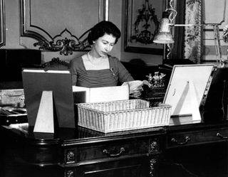 Queen Elizabeth II was still working on her red boxes in the final days of her life