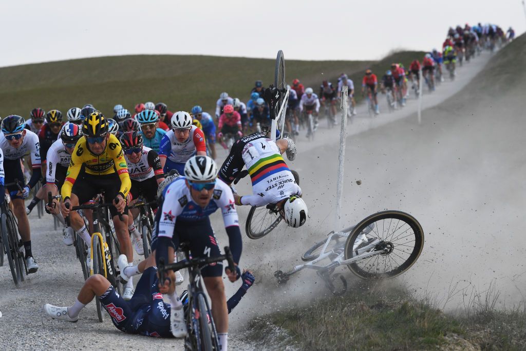 Julian alaphilippe crashes at Strade Bianche