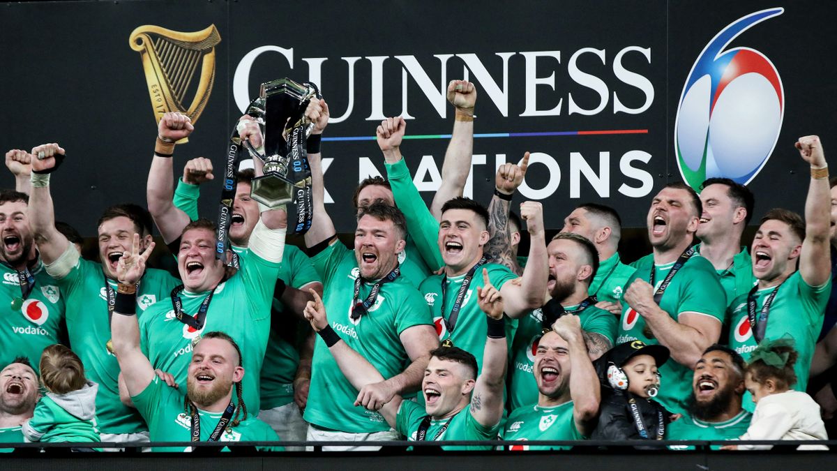 The Ireland rugby team celebrate winning the 2024 Six Nations