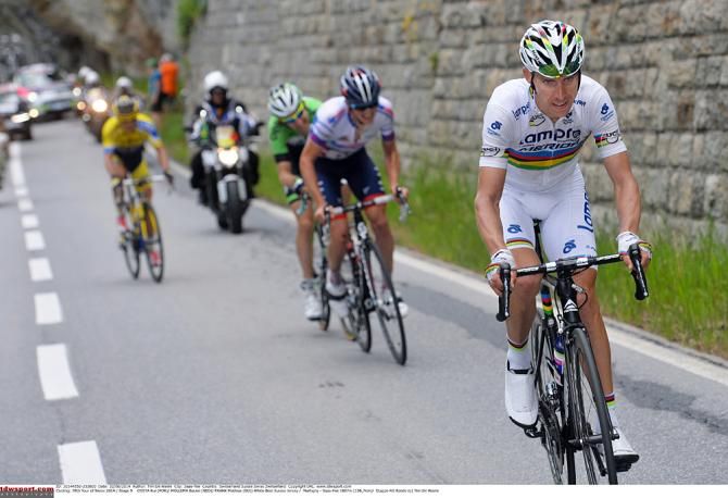 Costa makes his winning attack on Frank and Mollema at the top of the final climb
