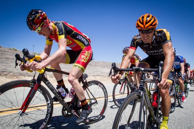 Jesse Anthony (Optum) and James Stemper (Kenda-5 Hour Energy) on the front of a group.