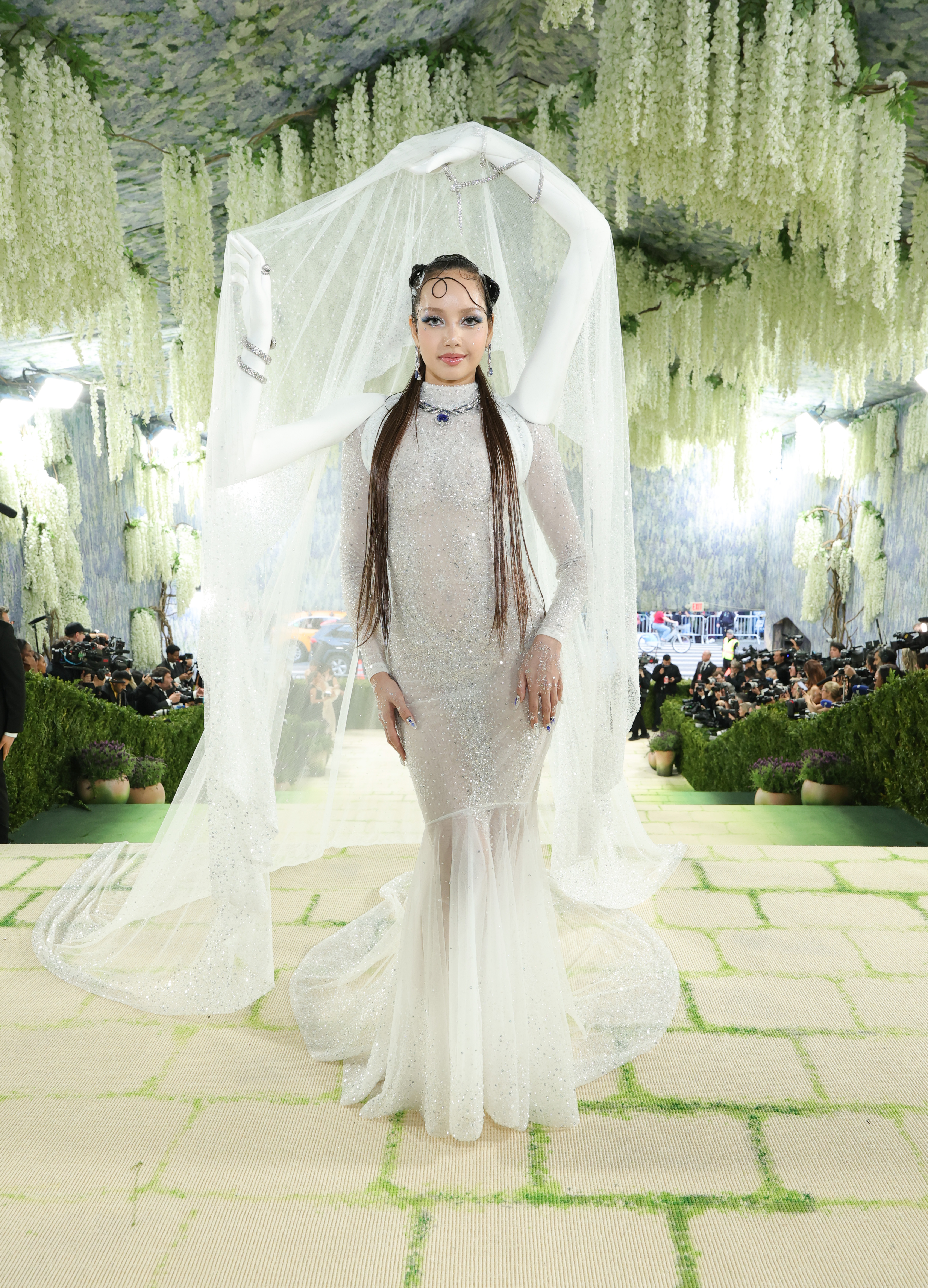 lisa wearing robert wun
