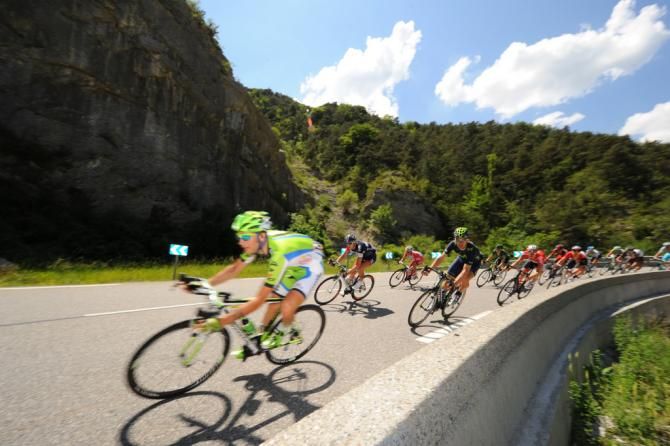 Damiano Caruso (Cannondale) cornering