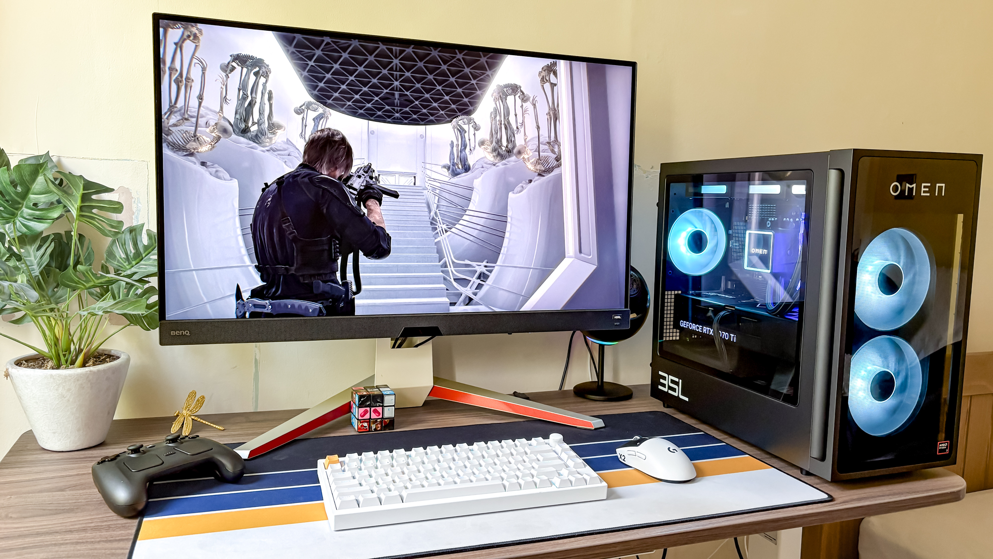 HP Omen 35L Gaming PC on desk