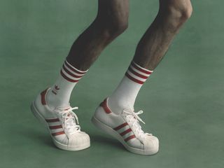 SAezQi9K49YAYDBeDDLiXb-320-80 هناك تعاون جديد Adidas X Avavav