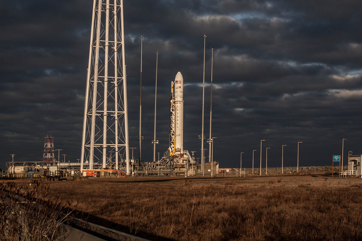 Antares on Pad 0A, Jan. 6, 2014