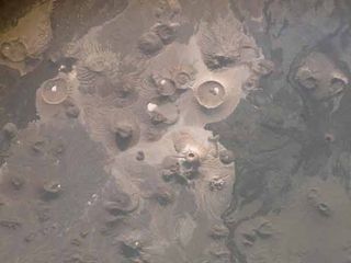 harrat-khaybar-nasa-101130-02