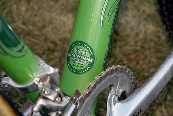 Scandium-enhanced aluminum alloy tubing is light and fatigue-resistant.