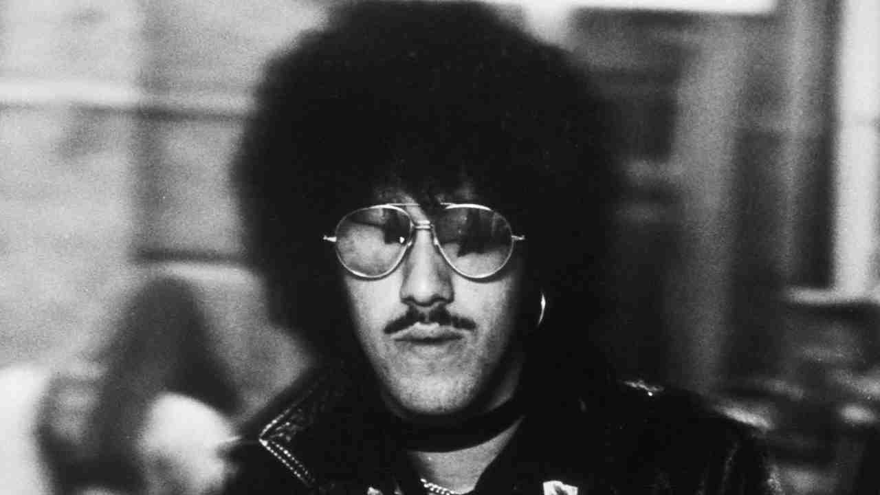 Thin Lizzy&amp;rsquo;s Phil Lynott posing for a photograph in mirrored sunglasses in 1975