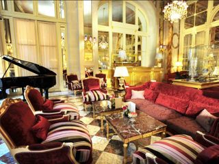 Karl Lagerfeld to design suites in Hôtel de Crillon, Paris