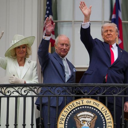 Queen Camilla, King Charles, Donald Trump and Melania Trump waving from the White House