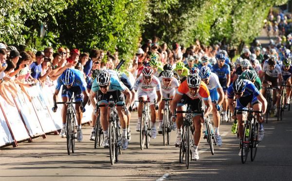Francesco Chicchi (Omega Pharma-Quick Step) kicks for home ahead of Tom Boonen.