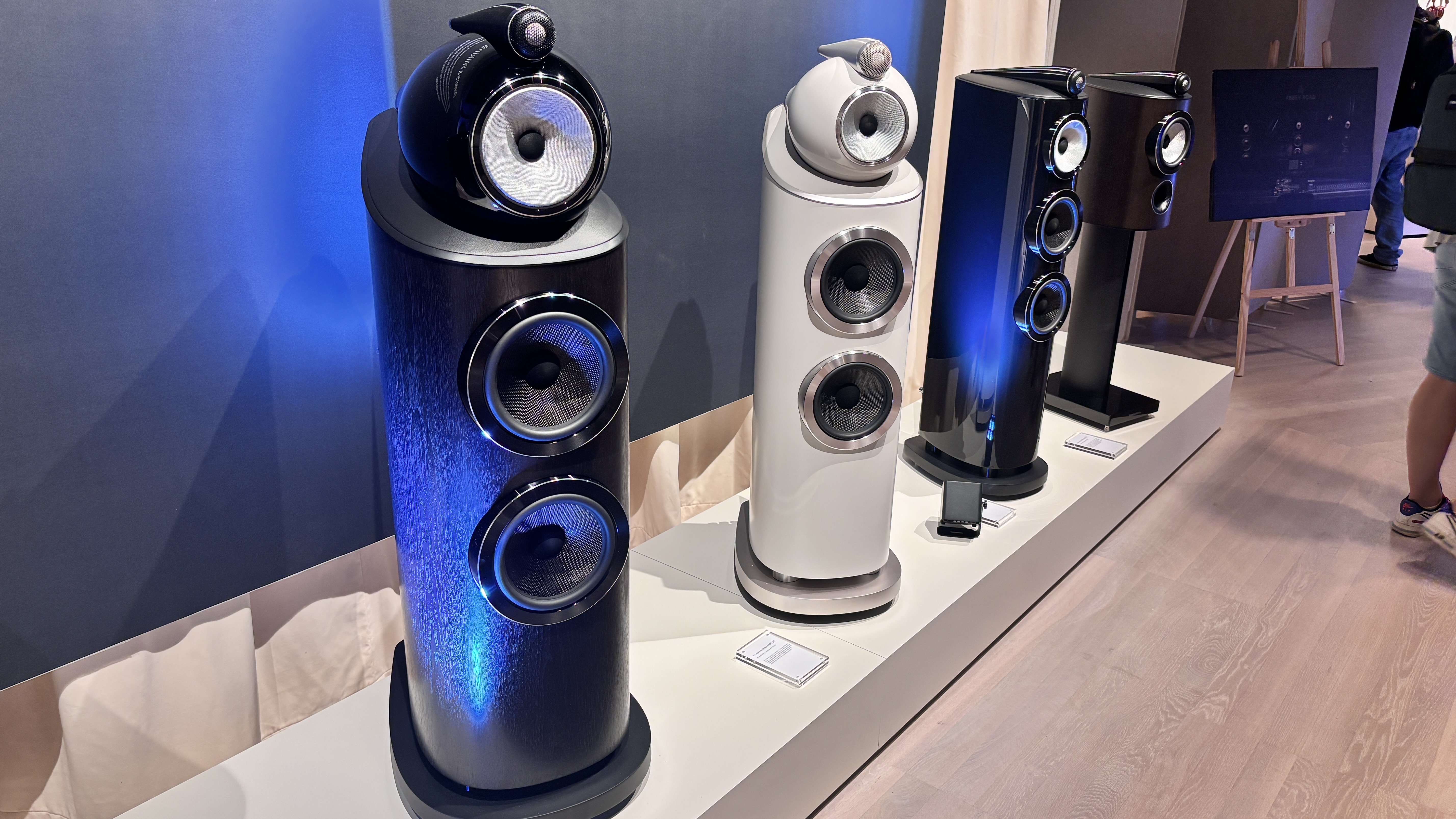 Bowers &amp;amp; Wilkins 800 D5 Diamond speakers