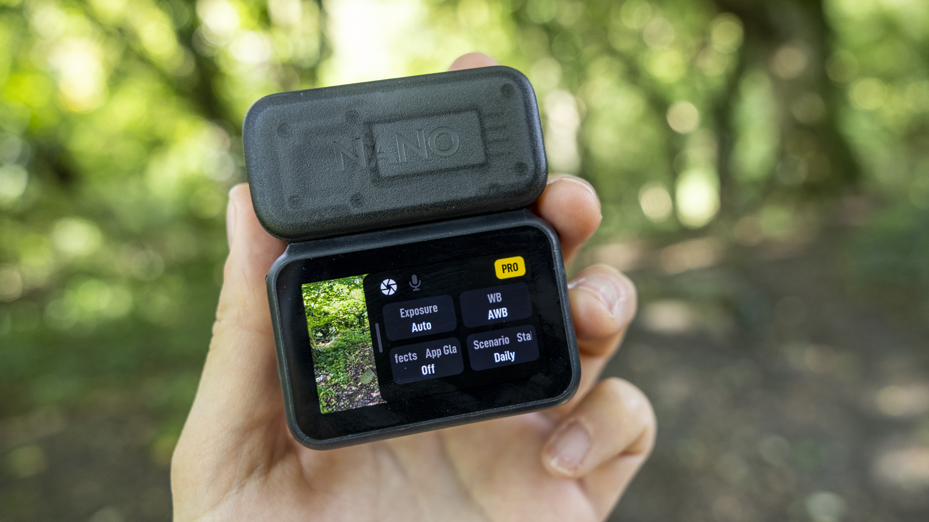 The LCD screen on the DJI Osmo Nano in the sunshine