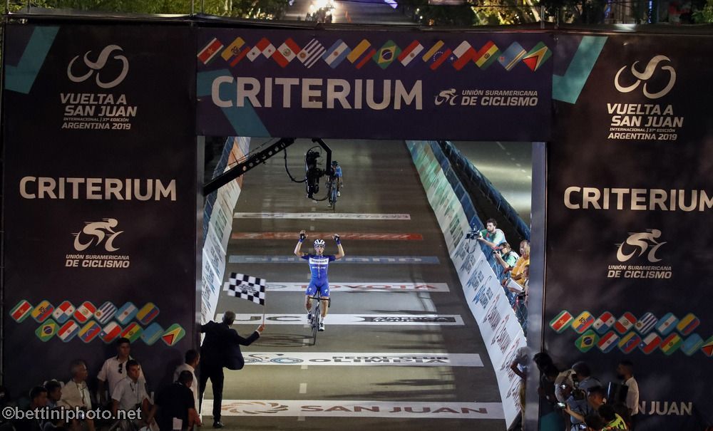 Max Richeze (Deceuninck-QuickStep) celebrates his San Juan criterium win