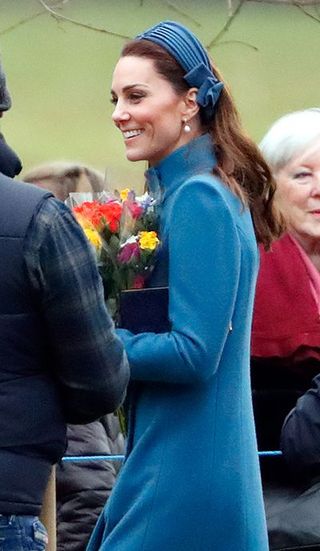 Electric blue, Headgear, Event, Smile, Flower, Hair accessory, Brown hair, Style,