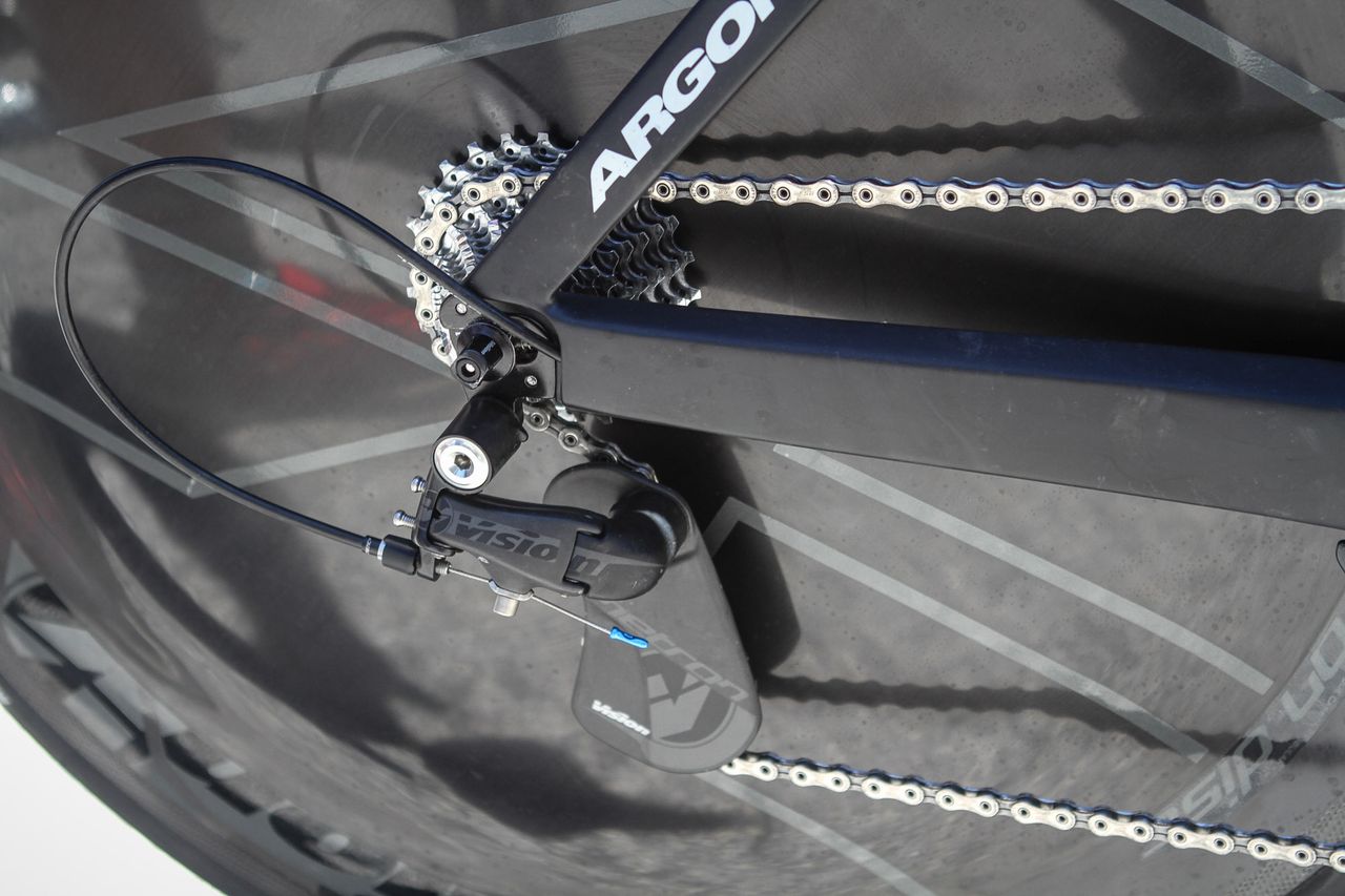 Tvetcov also ran a Vision Metron rear derailleur