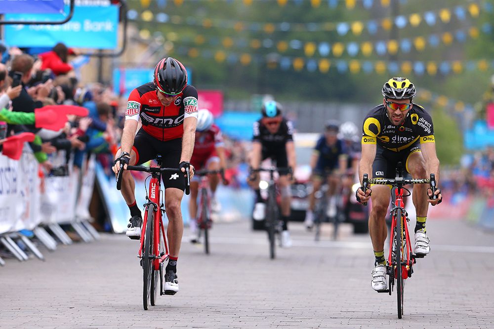 Brent Bookwalter and Jonathan Hivert cross the line for fourth and third at the Tour de Yorkshire