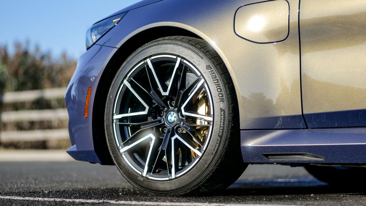 2025 BMW M5 test drive.