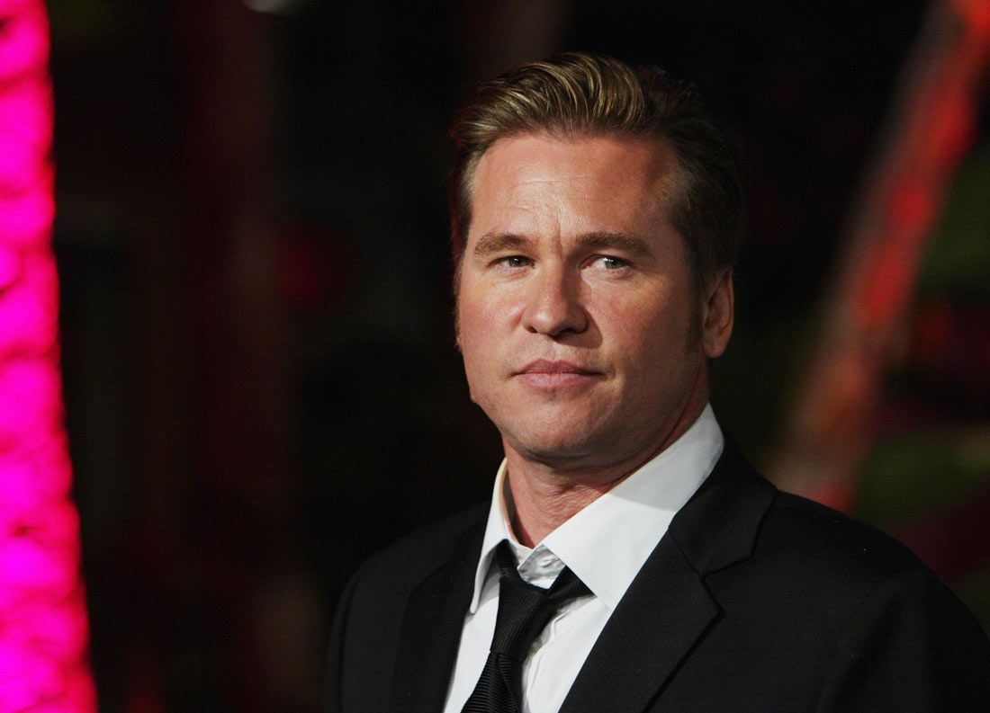 Actor Val Kilmer attends the 2004 Vanity Fair Oscar Party at Mortons Restaurant, Feb. 29, 2004, in Hollywood, California. 