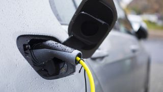 Charging an electric car at home guide