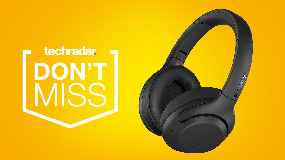 These Sony noise cancelling headphones have been given a 100