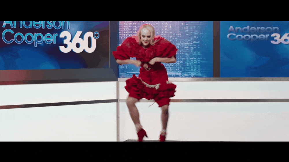 Kellywise the Dancing Clown on Saturday Night Live